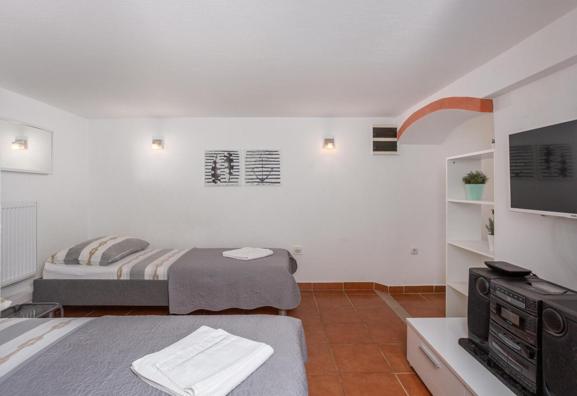 Apartments Villa Temer Pinezići 外观 照片