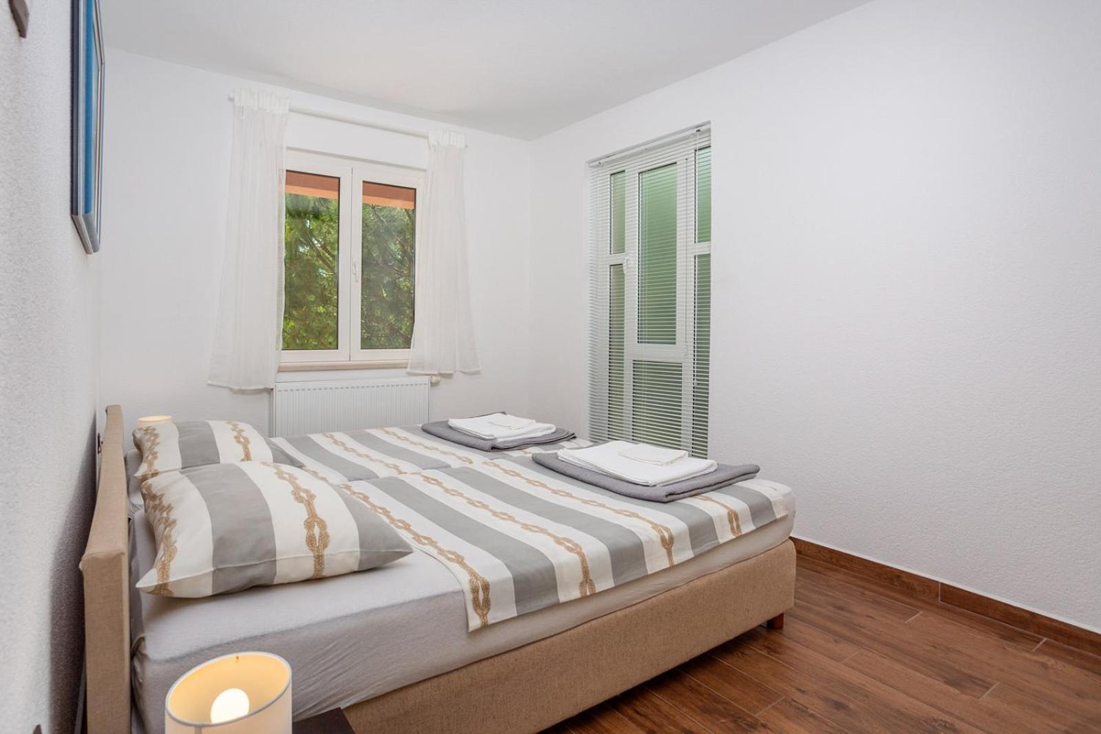 Apartments Villa Temer Pinezići 外观 照片